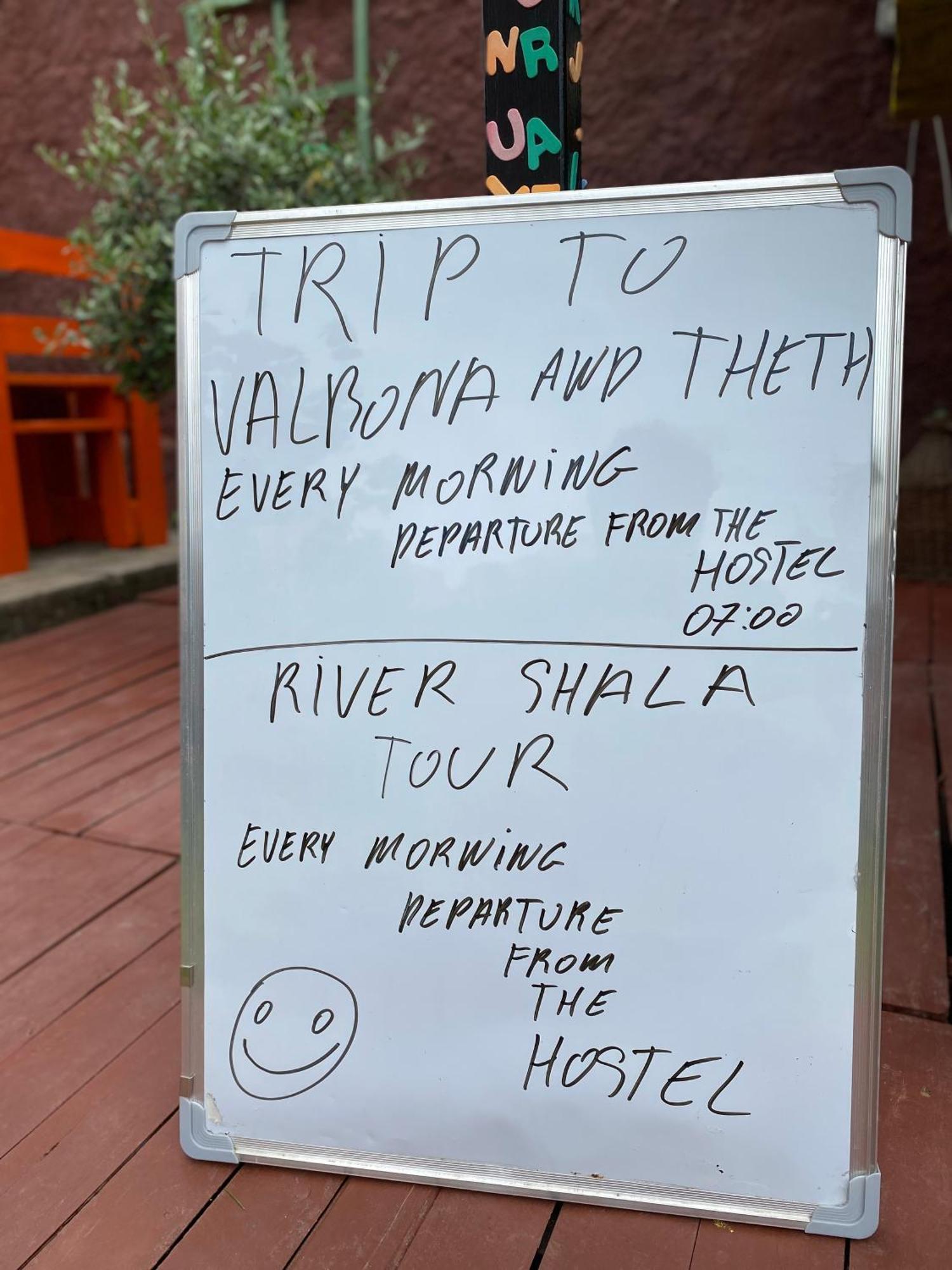 The Hood - Shkodra Backpackers Hostel Exterior foto